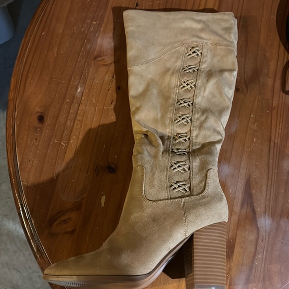 Shoes - Women’s suede knee-high boots size 7.5